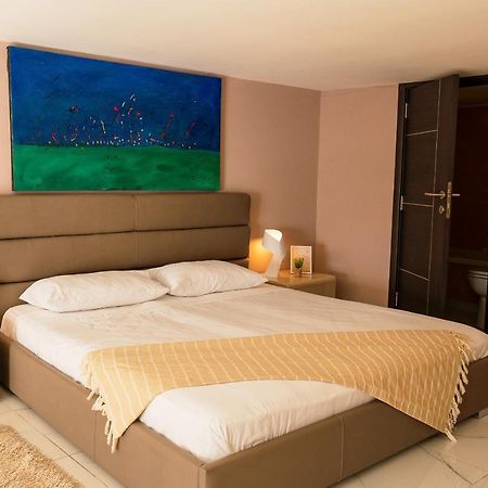 Scenic Seafront Duplex Apartment In Sliema Exterior photo