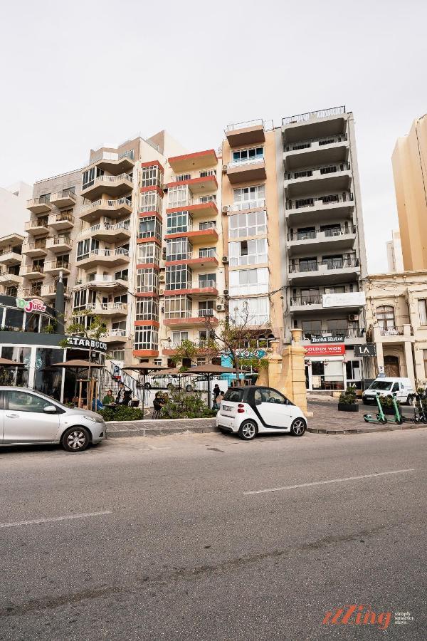 Scenic Seafront Duplex Apartment In Sliema Exterior photo