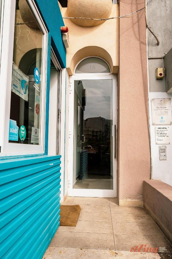 Scenic Seafront Duplex Apartment In Sliema Exterior photo